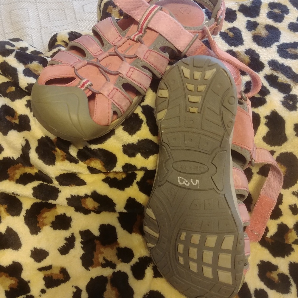 Shoes - Picture 2 of 3